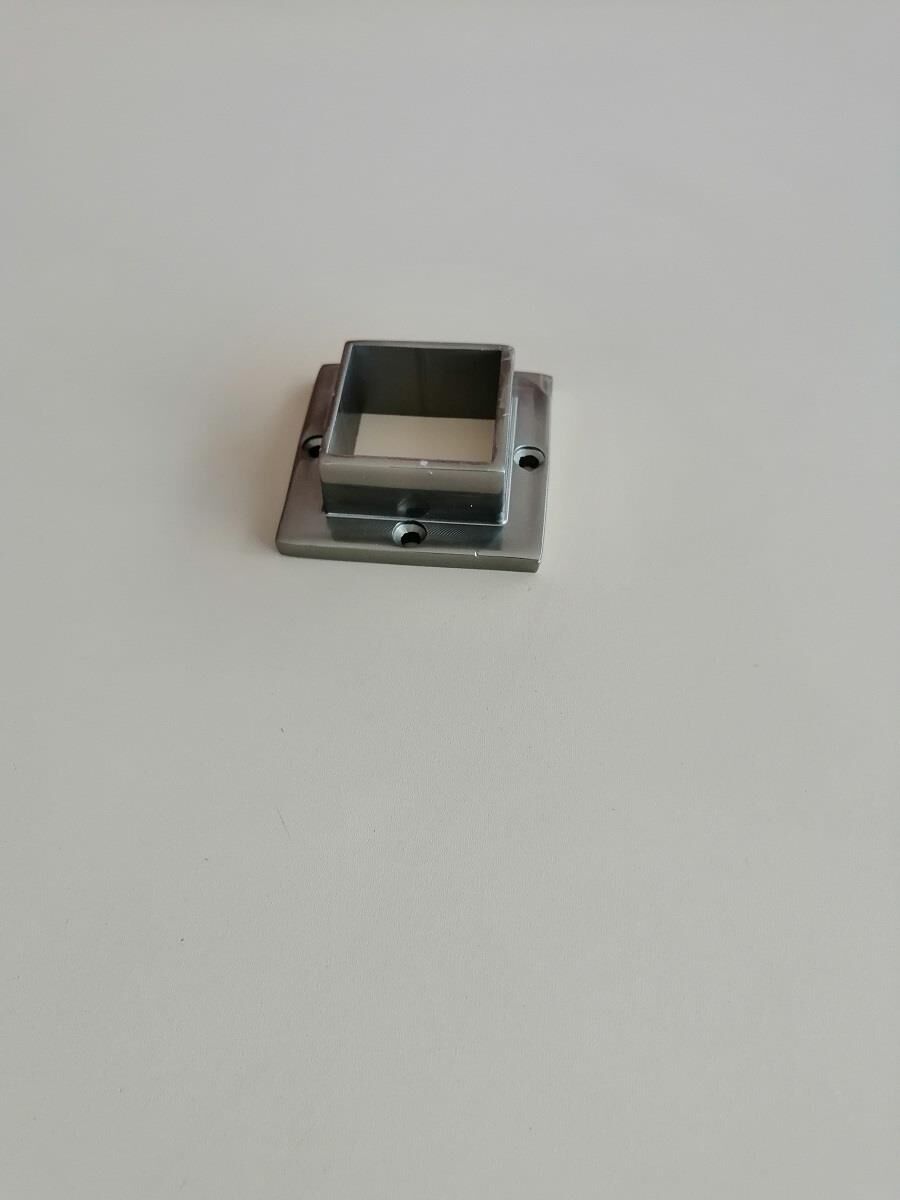 40*40 4 DELİKLİ DUVAR VE YER FLANŞI BRONZ VM-3021