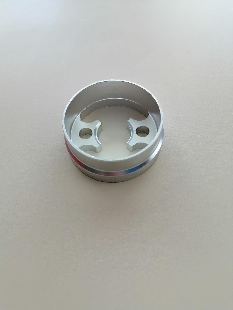 50  İÇT ÇİFT DELİKLİ DUV FLANŞI PARLAK