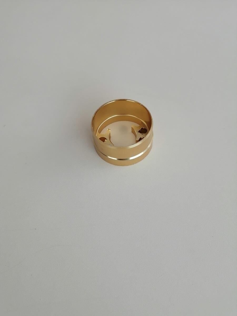 40 İÇT ÇİFT DELİKLİ DUV FLANŞI SARI