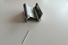 BAŞEL ÇARPMA KAPI MENTEŞESİ 2 AD 1 TAKIM