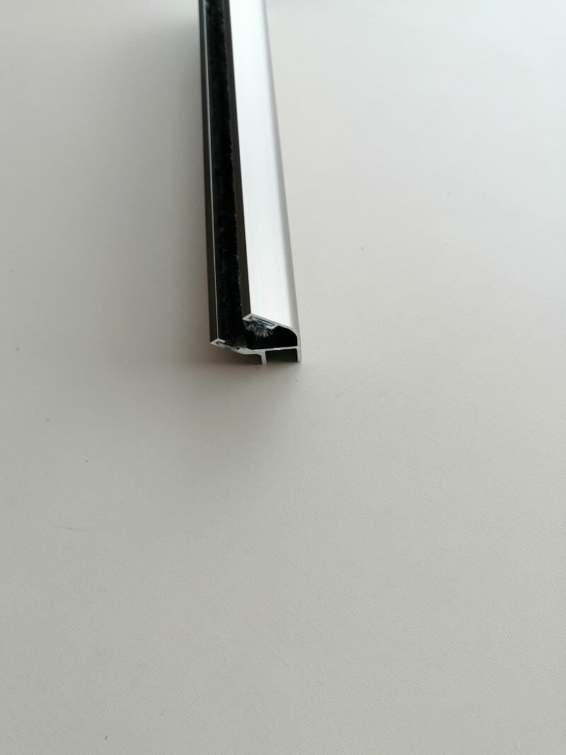 8 MM ALM CAM BALKON AÇILI KÖŞE HAŞ BRONZ 150 CM
