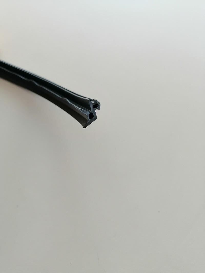 PVC DOĞRAMA KAPI KANAT TAMİR CONTASI SİYAH 8 MT